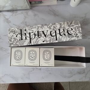 diptyque Black & White Text-Panel Gift Box